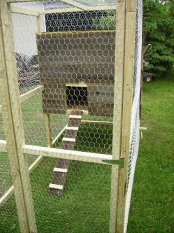 Title: Building Chicken Coops FD SAMPLE.pdf Author: Rob Created Date 